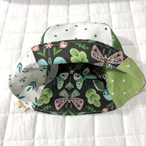 Hand Crafted Matching Set Green and Black Butterfly - Picture 5 of 6